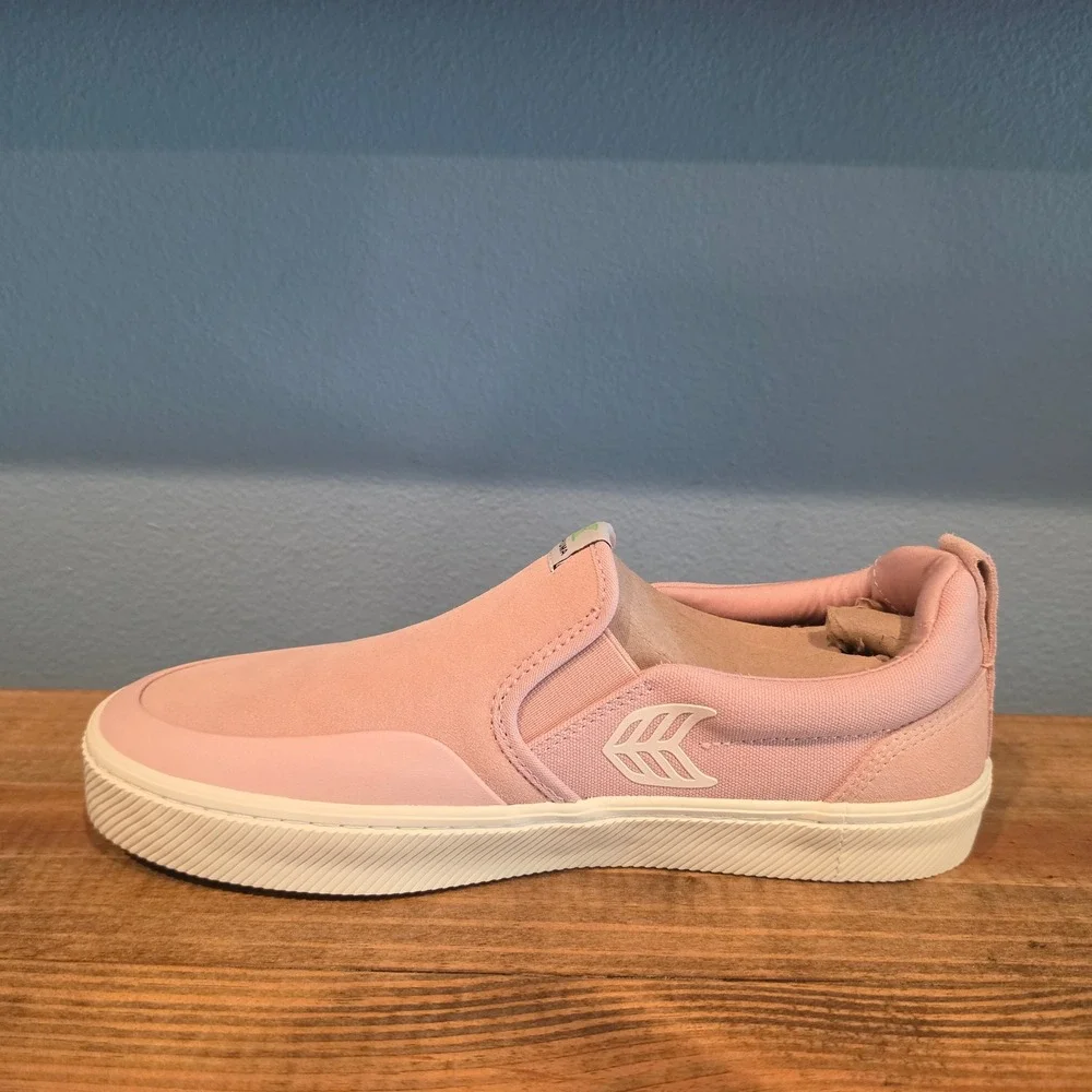 Cariuma Mens Slip On Pro Skate Shoes Pink‎ Suede Canvas Sneakers Size 9.5